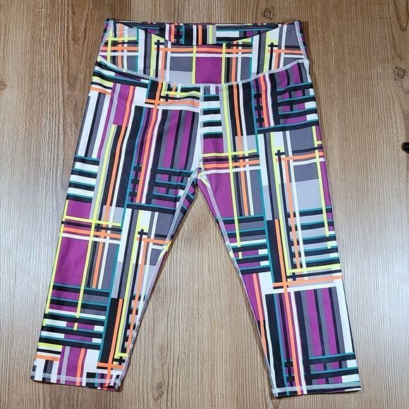 🔺️Fabletics Multicolored "Salar" Powerhold Crop Athletic Pants Small - Picture 4 of 12